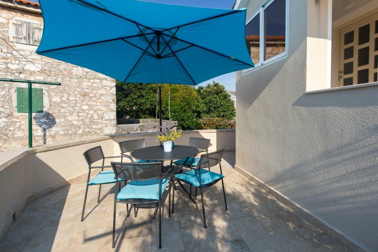 Apartman Ivona Malinska Exterior foto
