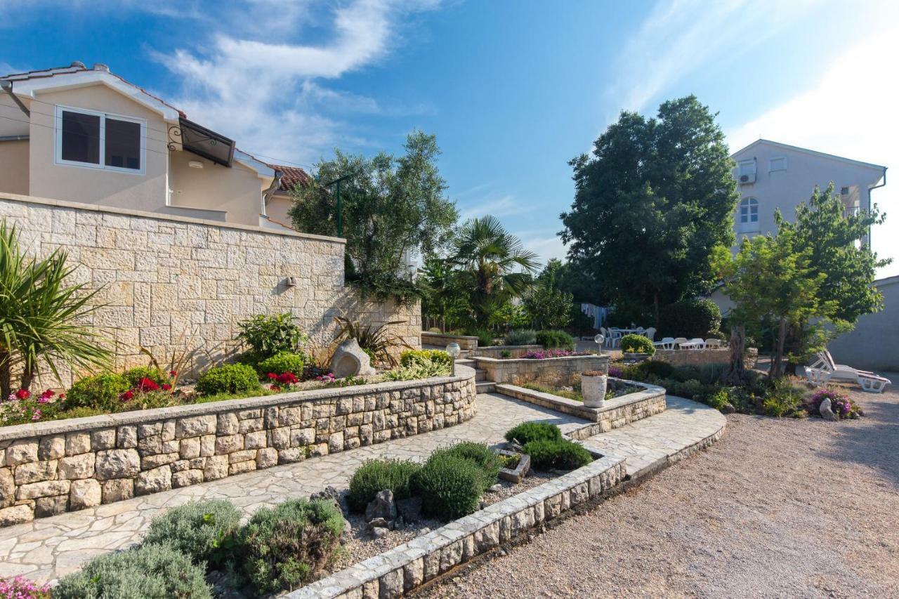 Apartman Ivona Malinska Exterior foto