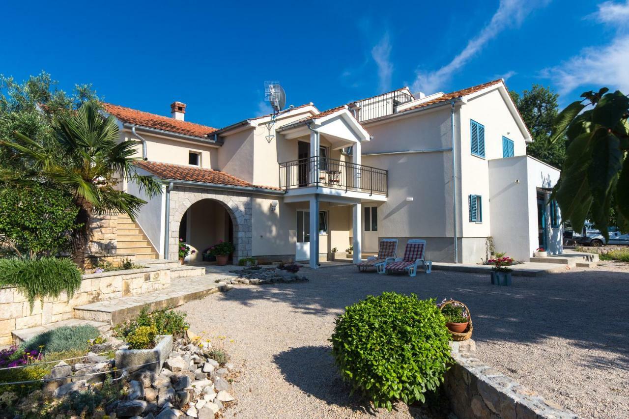Apartman Ivona Malinska Exterior foto